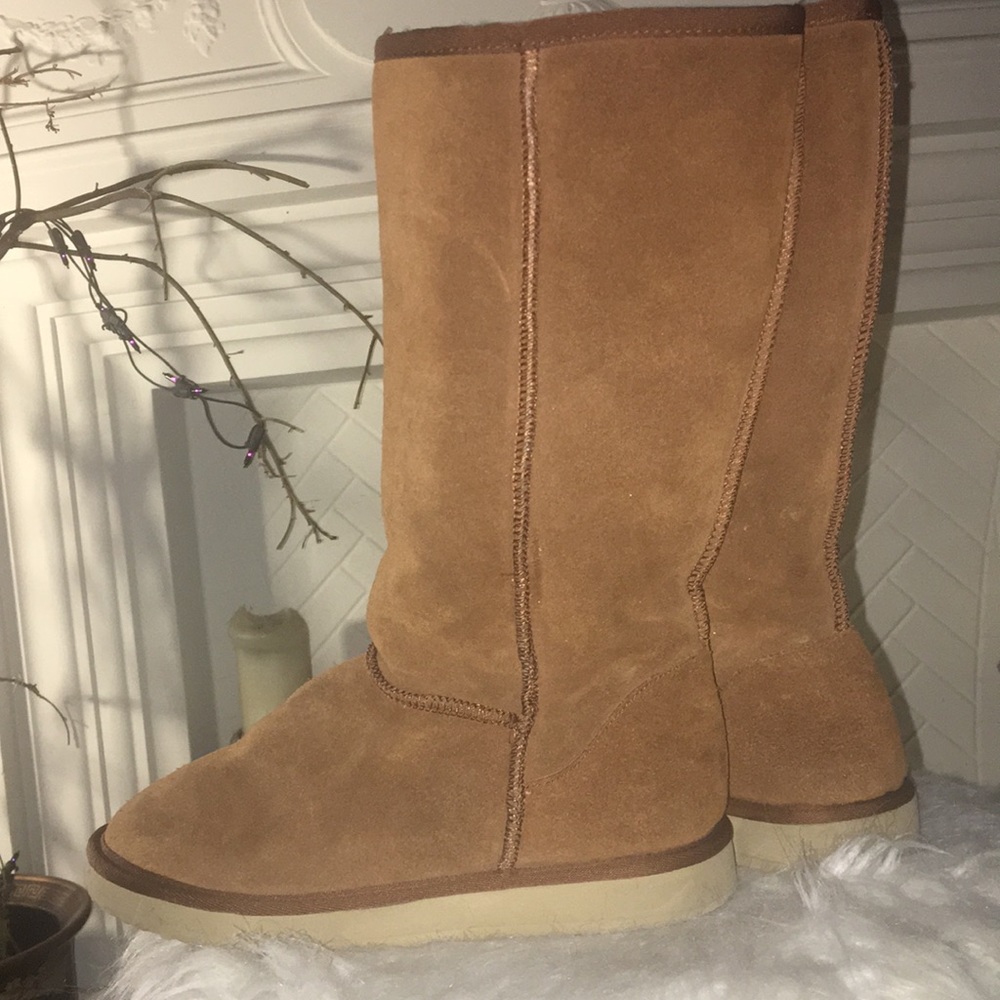 Tall Winter Boot - Picture 3 of 7